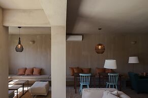 Azenhas do Mar Valley House