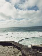 Azenhas do Mar Valley House