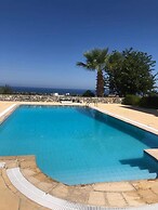 Kyrenia Mountain Side Villa , Lapta
