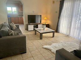 Kyrenia Mountain Side Villa , Lapta