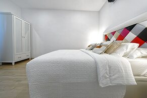 CASA VERDE Comfortable Air-Conditioned