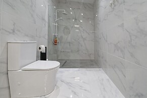 CASA VERDE Comfortable Air-Conditioned