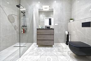 CASA VERDE Comfortable Air-Conditioned