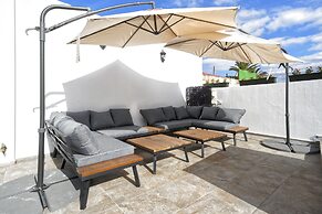 CASA VERDE Comfortable Air-Conditioned