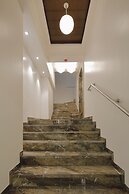 Hotel Ariana Residency