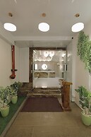 Hotel Ariana Residency