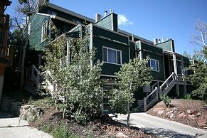 Aspen Grove 3 Bedrooms AGC-8 by KBM