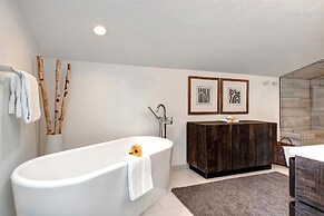 Aspen Grove 3 Bedrooms AGC-8 by KBM