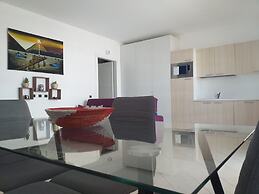 The flat Close To Estoril Beach