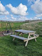 Stunning 1-bed Shepherd hut in Holyhead