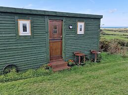 Stunning 1-bed Shepherd hut