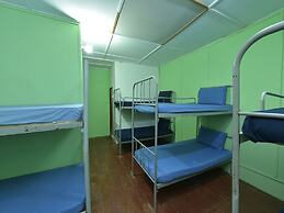 Spot On 90619 Mahseer Hostel