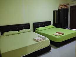 OYO Homes 90600 Ummi Chalet Dungun