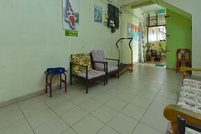 Spot On 90625 Super Green Grass Hotel