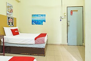 Spot On 90625 Super Green Grass Hotel