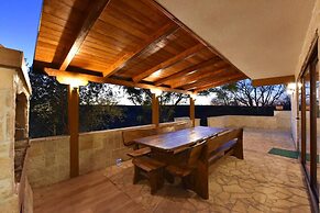Stone House Captivating Villa in Pridraga, Zadar