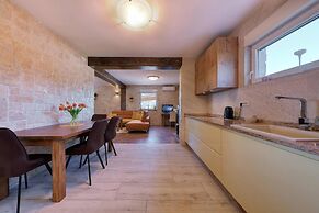 Stone House Captivating Villa in Pridraga, Zadar