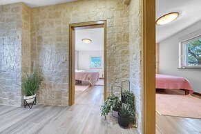 Stone House Captivating Villa in Pridraga, Zadar