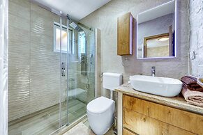 Stone House Captivating Villa in Pridraga, Zadar