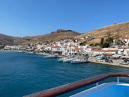 Charming two Bedroom Fisherman's House on Kea