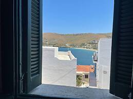 Charming two Bedroom Fisherman's House on Kea