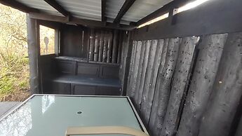 Charming 3-bed Caravan Cymtydu