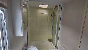 Charming 3-bed Caravan Cymtydu