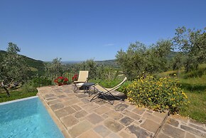 Stunning Home in Castiglion Fiorentino With Outdoor Swimming Pool, Wif