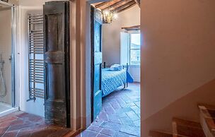 Stunning Home in Castiglion Fiorentino With Outdoor Swimming Pool, Wif