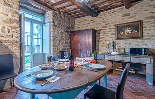 Stunning Home in Castiglion Fiorentino With Outdoor Swimming Pool, Wif