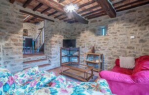 Stunning Home in Castiglion Fiorentino With Outdoor Swimming Pool, Wif