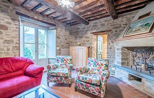 Stunning Home in Castiglion Fiorentino With Outdoor Swimming Pool, Wif
