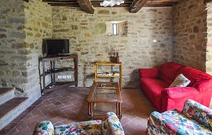 Stunning Home in Castiglion Fiorentino With Outdoor Swimming Pool, Wif