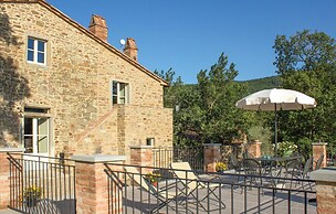 Stunning Home in Castiglion Fiorentino With Outdoor Swimming Pool, Wif