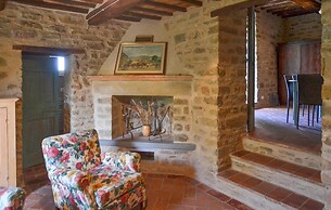 Stunning Home in Castiglion Fiorentino With Outdoor Swimming Pool, Wif