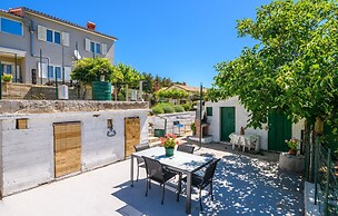 Awesome Apartment in Rabac With Wifi and 2 Bedrooms