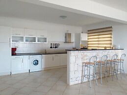 Swyn - The Flat Close To The Beach
