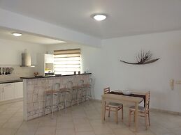 Swyn - The Flat Close To The Beach