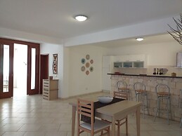 Swyn - The Flat Close To The Beach