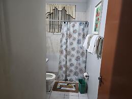 Gated Studio By The Pavillian Mall Near US Embassy Liguanea Kingston