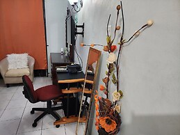 Gated Studio By The Pavillian Mall Near US Embassy Liguanea Kingston