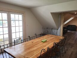 The Orchard Hostel Private Bunks