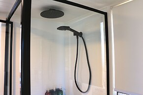 The Pink Lake Tiny House - 'peony'