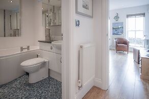 Goscar Court - 1 Bedroom Apartment - Tenby