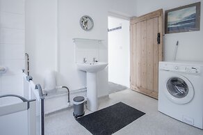 Ty Golau - 3 Bed Holiday Home - Pembroke