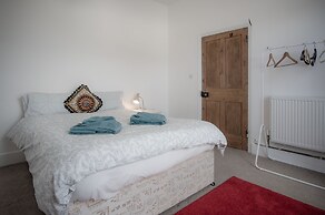 Ty Golau - 3 Bed Holiday Home - Pembroke