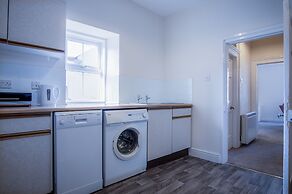 Dragons Den - 2 Bedroom Apartment - Tenby