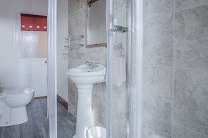 Dragons Den - 2 Bedroom Apartment - Tenby