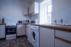 Dragons Den - 2 Bedroom Apartment - Tenby