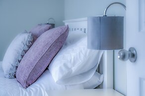 Flint House - 2 Bedroom Apartment - Tenby